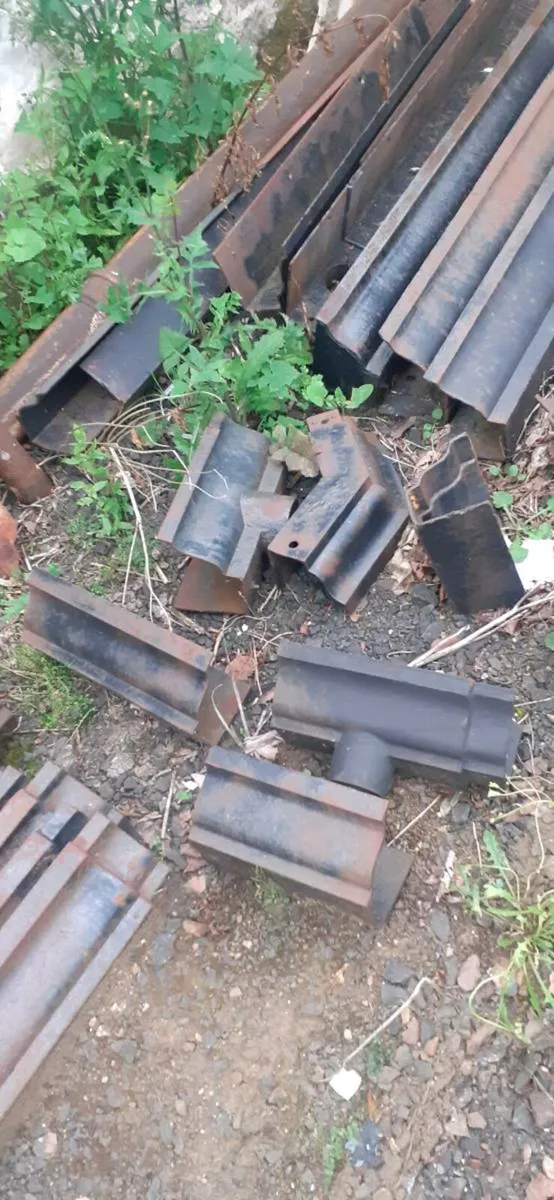 Bangor slates chimney pots floor ridge roof tiles - Image 1