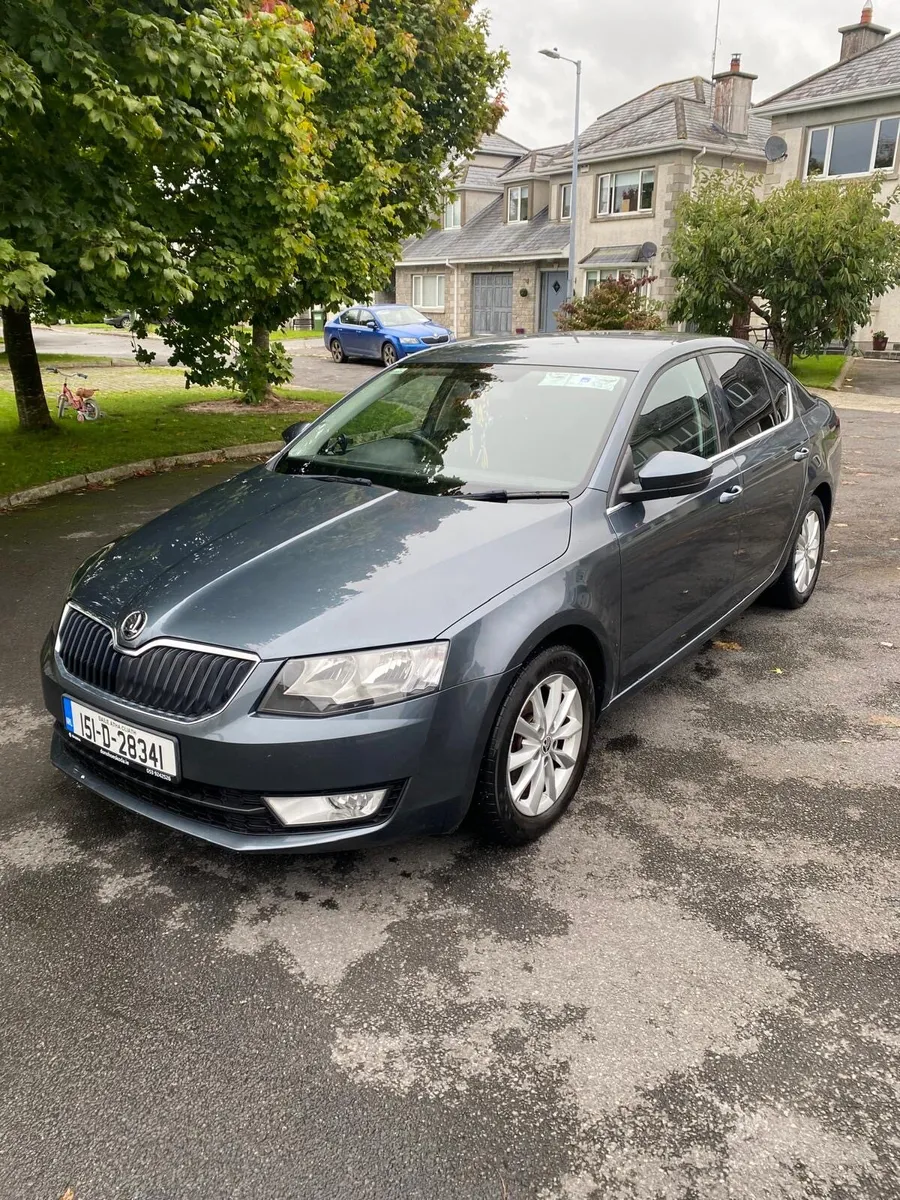 Car - Image 3