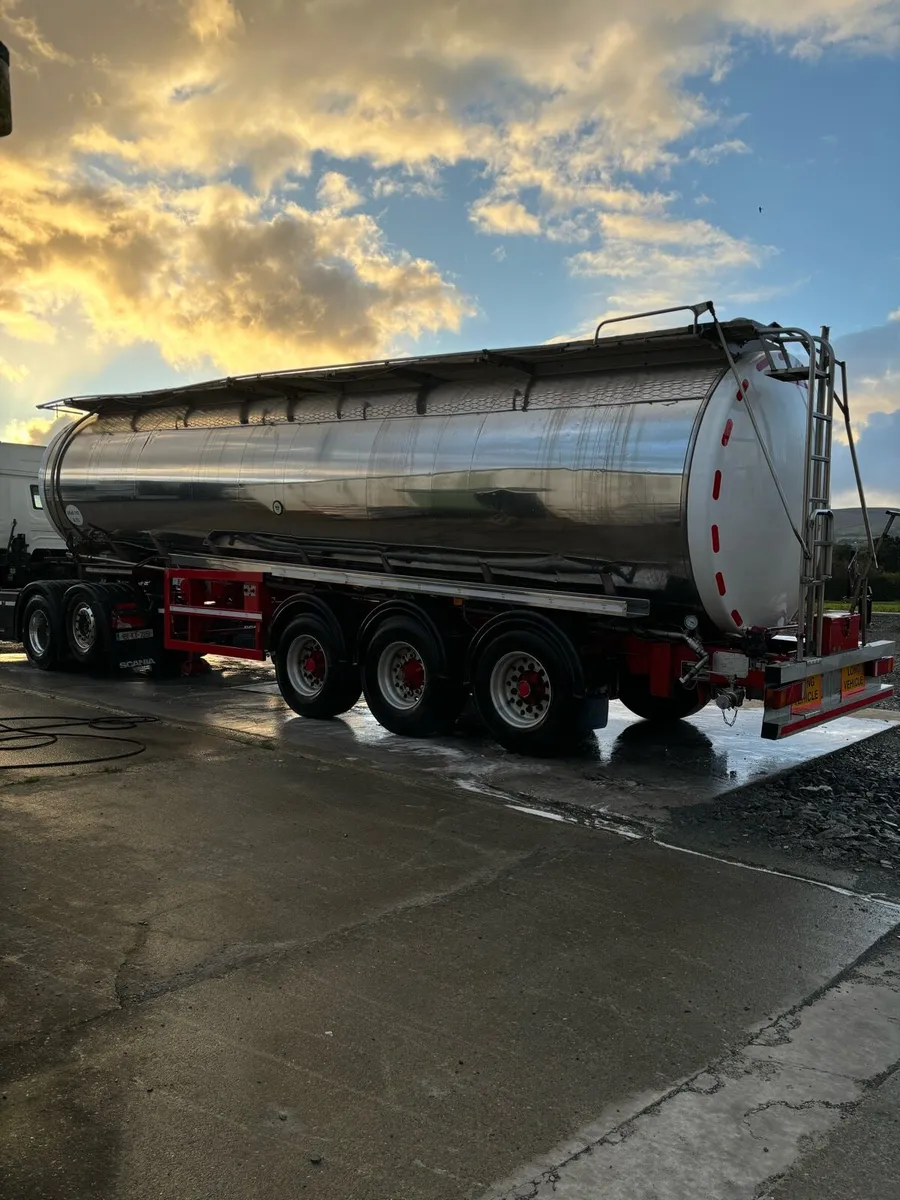Fruehauf tanker - Image 4
