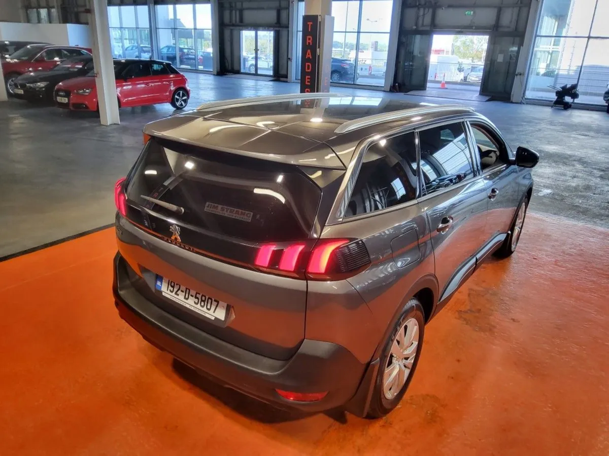 Peugeot 5008 1.5 Bluehdi 130bhp Active - Image 2