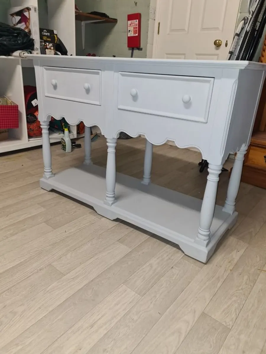 Console Table - Image 1