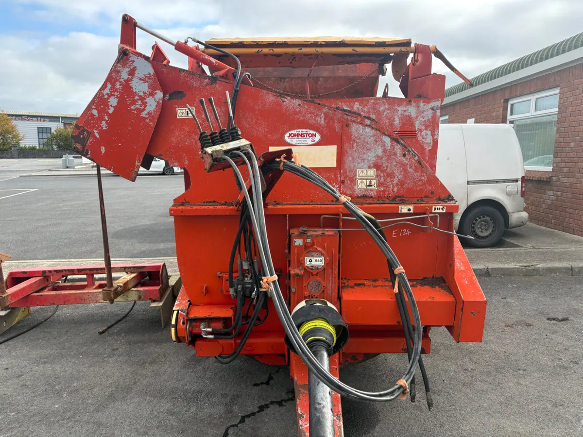 Teagle Silage Feeder / Straw Blower - Image 3