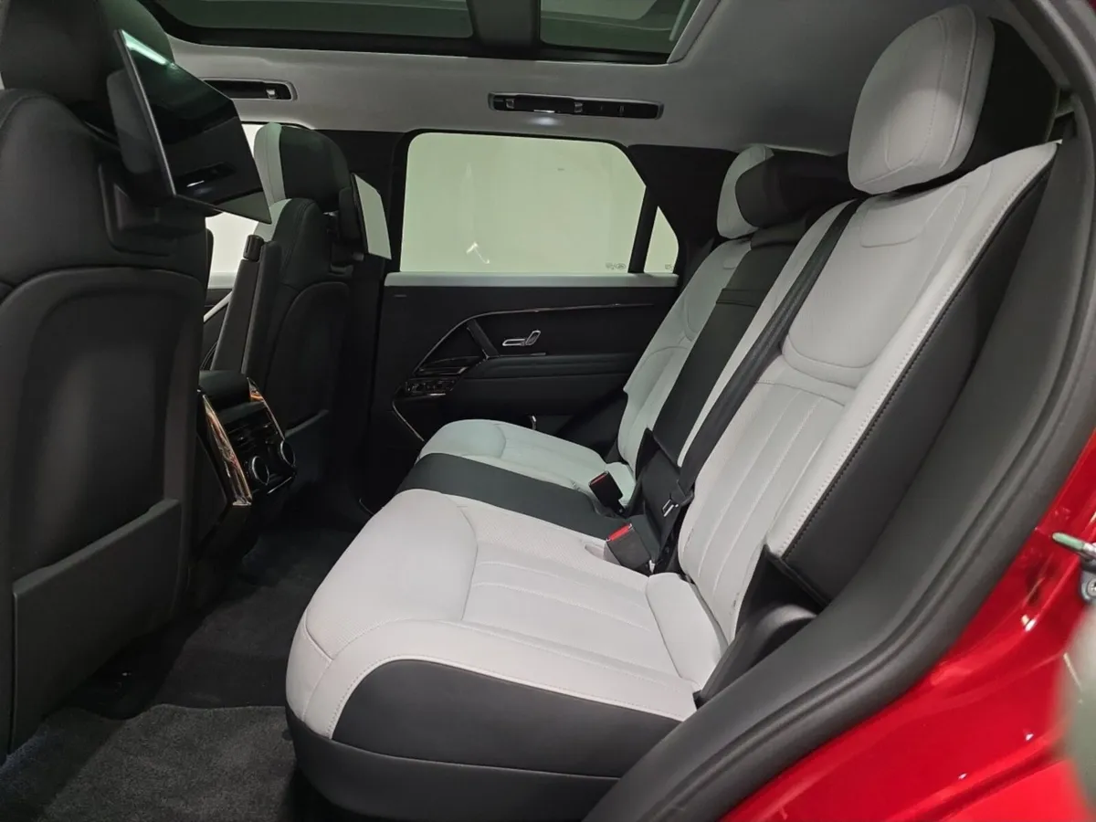 Land Rover Range Rover Sport Estate Autobiography - Image 4