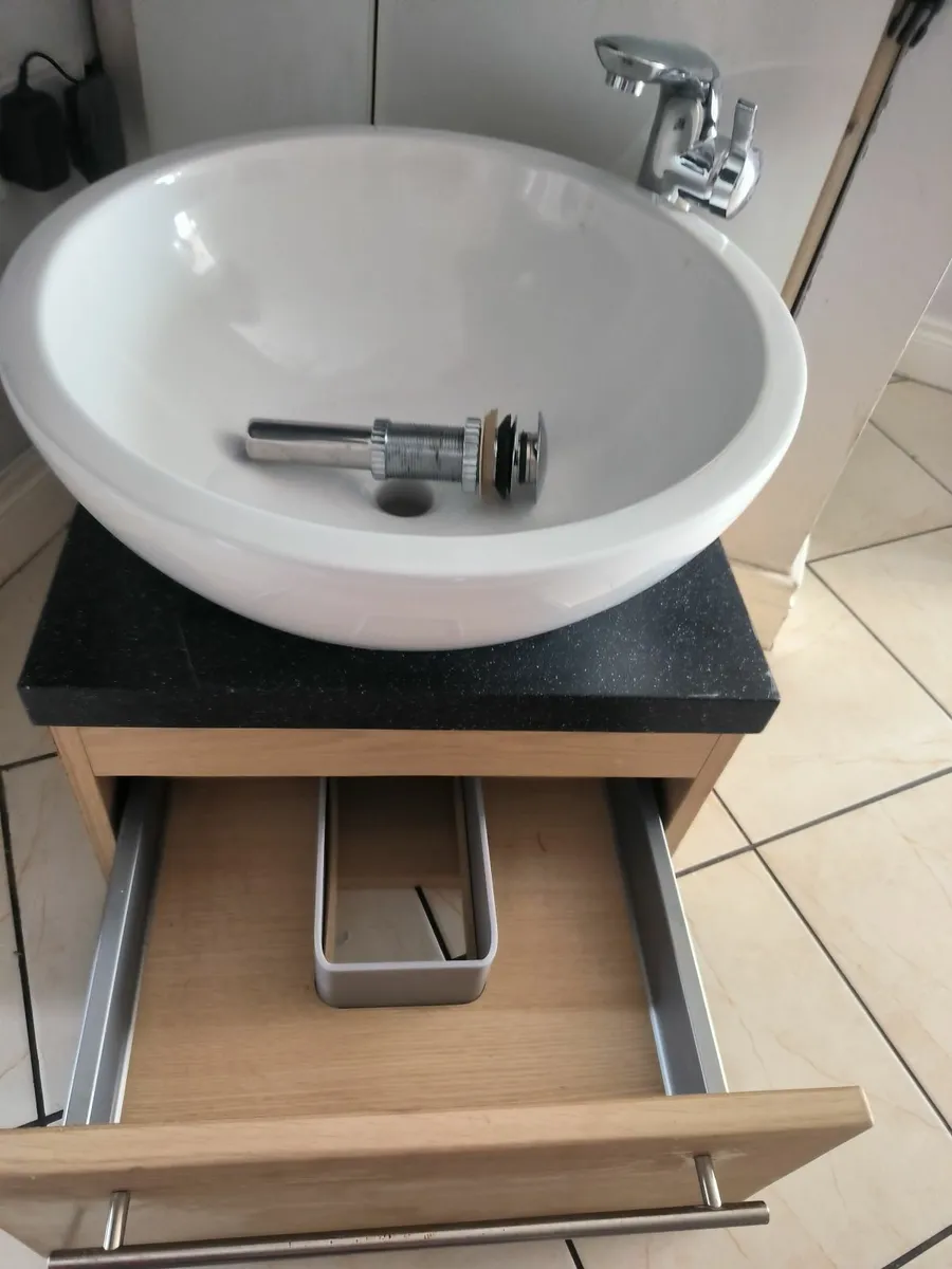 Bathroom cabinet - Image 2