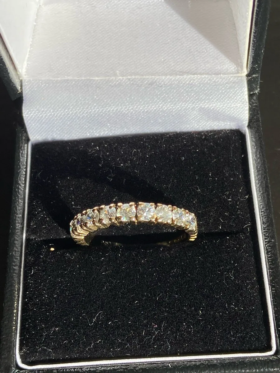 Vintage 9ct Gold Half Eternity Ring - Image 1