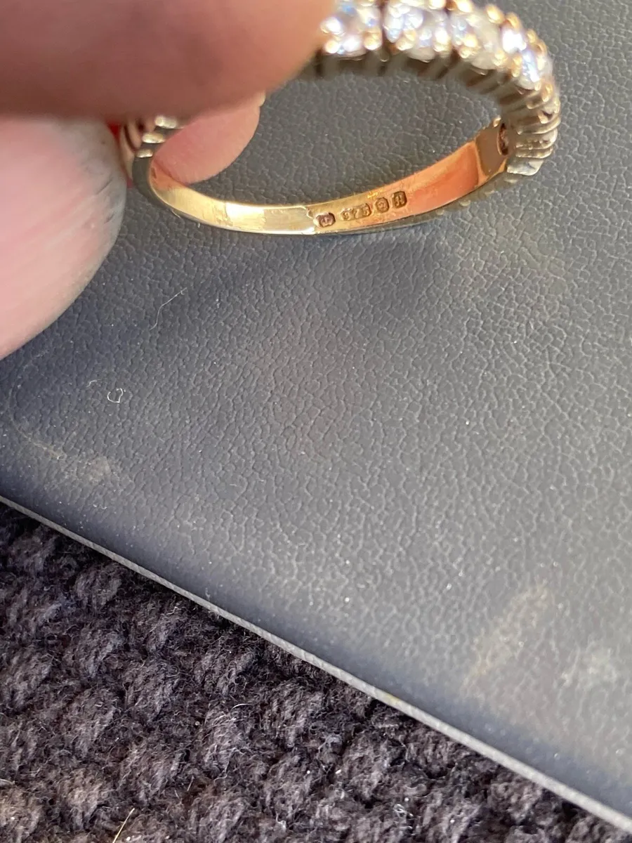 Vintage 9ct Gold Half Eternity Ring - Image 3