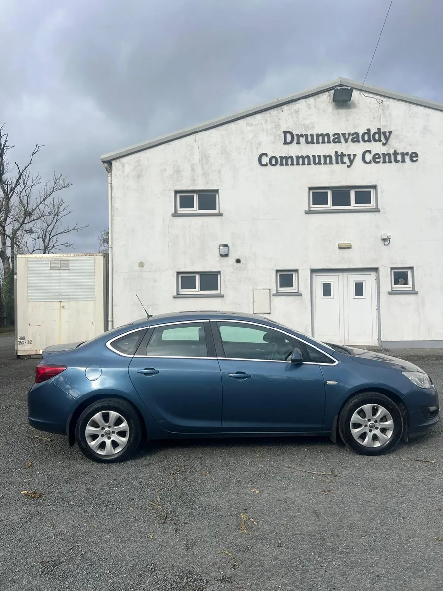 2016 vauxhall astra (new Nct 1/27) - Image 2