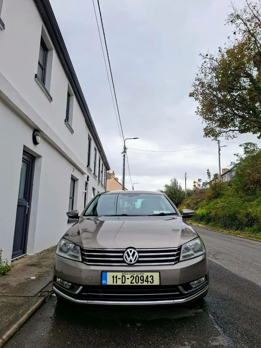Volkswagen Passat - Image 1