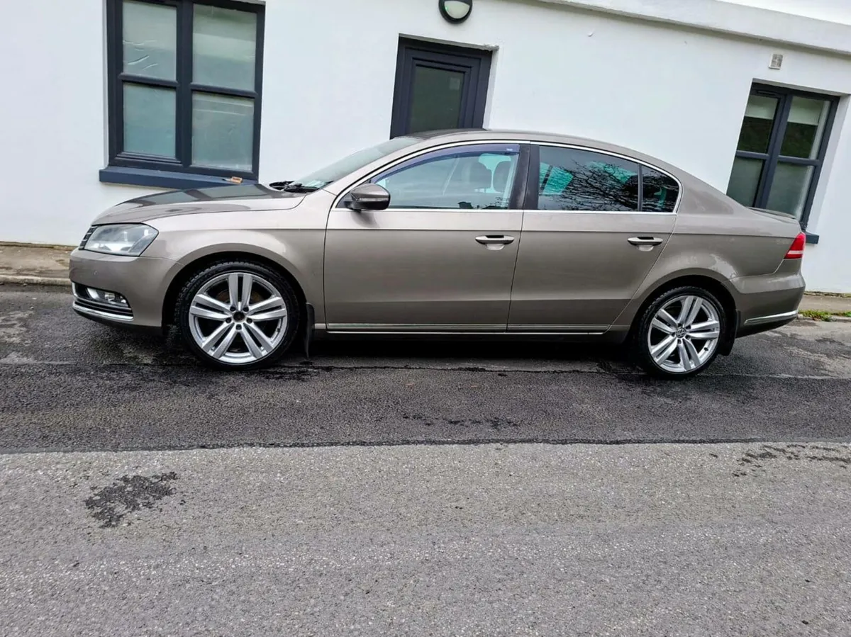 Volkswagen Passat - Image 3