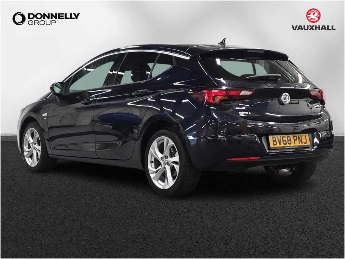 Vauxhall Astra Hatchback SRi Nav - Image 2