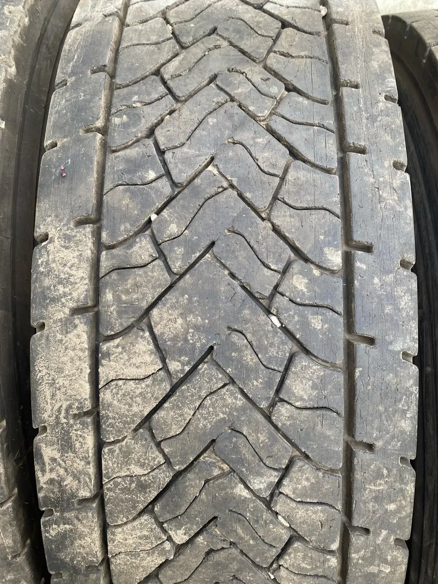 315-80 Drive Truck Tyres - Image 1