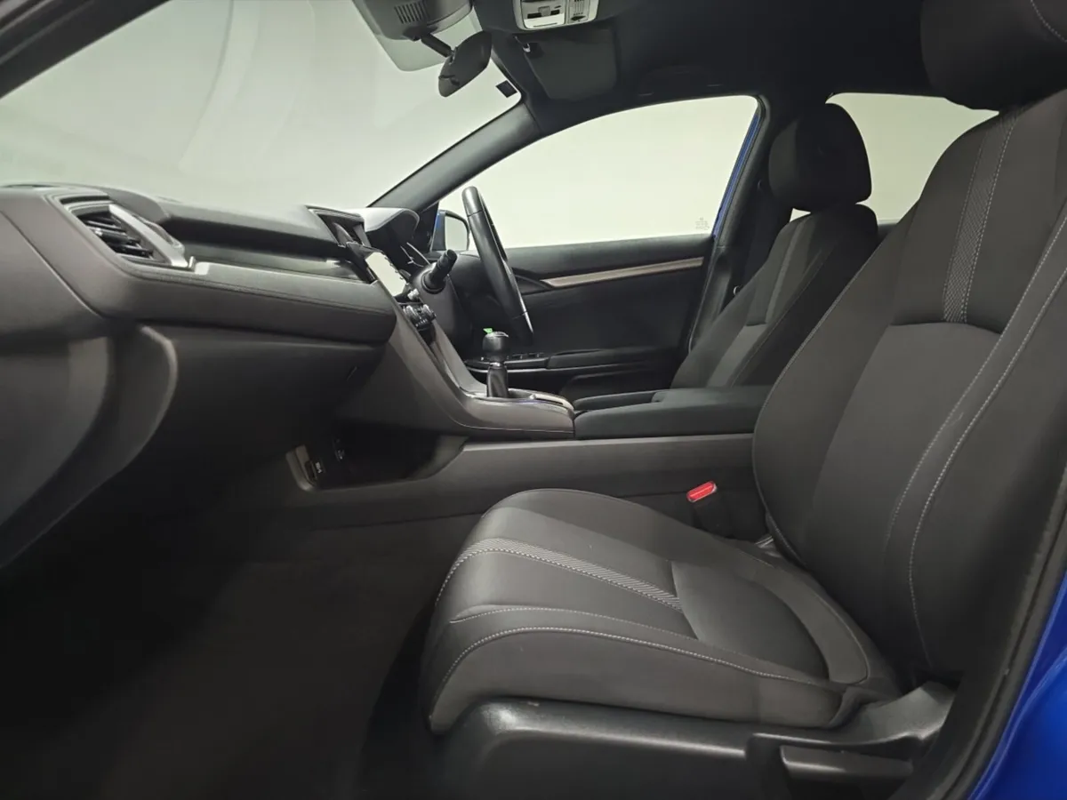 Honda Civic Hatchback SR - Image 2