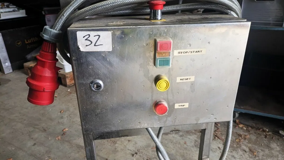 Electric motor with variable speed gearbox - Image 4