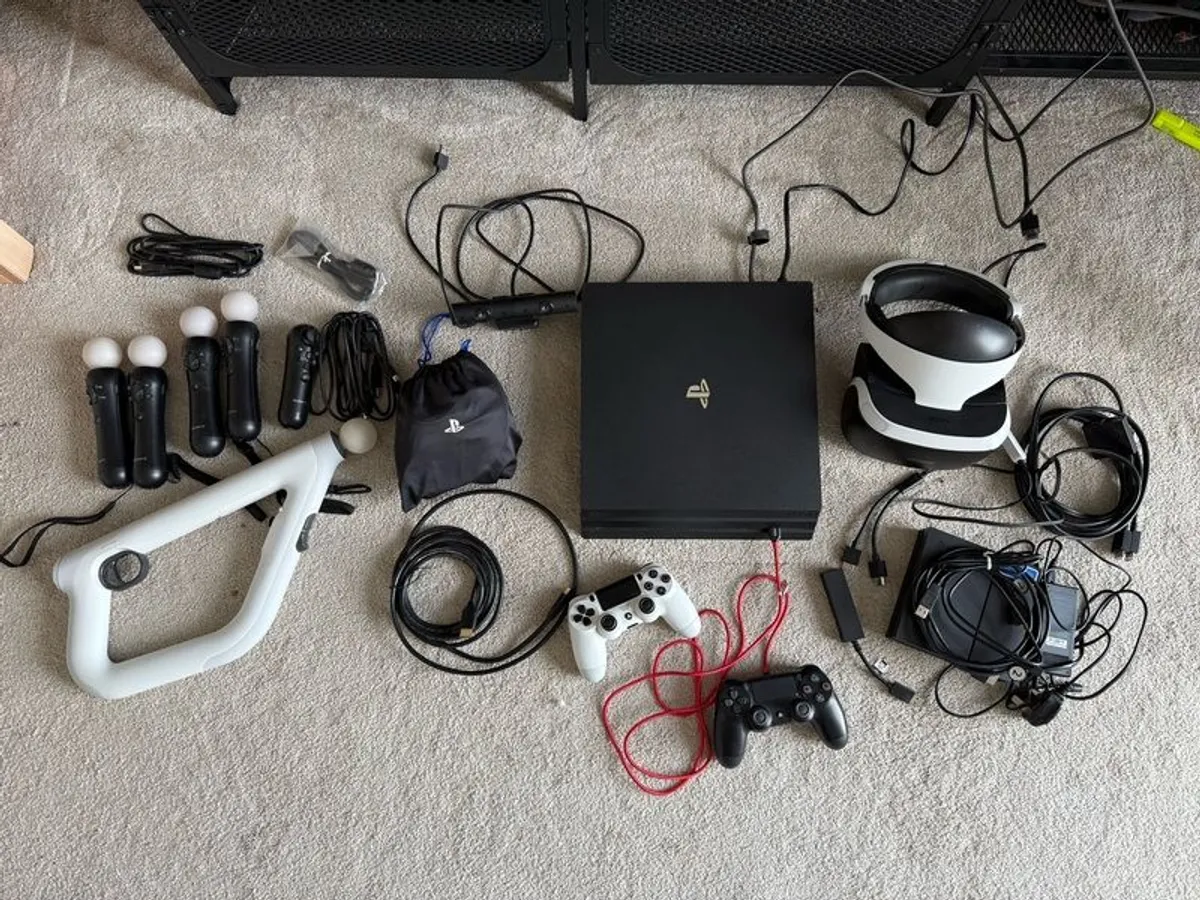PS4 Pro + 2 Controllers + PSVR + Move Controllers + VR aim Controller + Games - Image 1