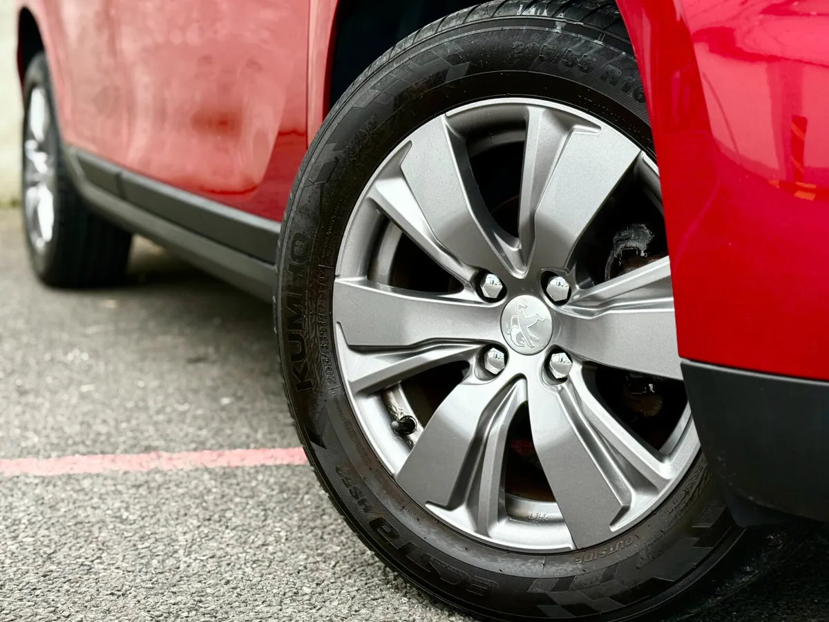 Peugeot 2008, 2018, ACTIVE 1.2 PURETECH 82 4DR - Image 3