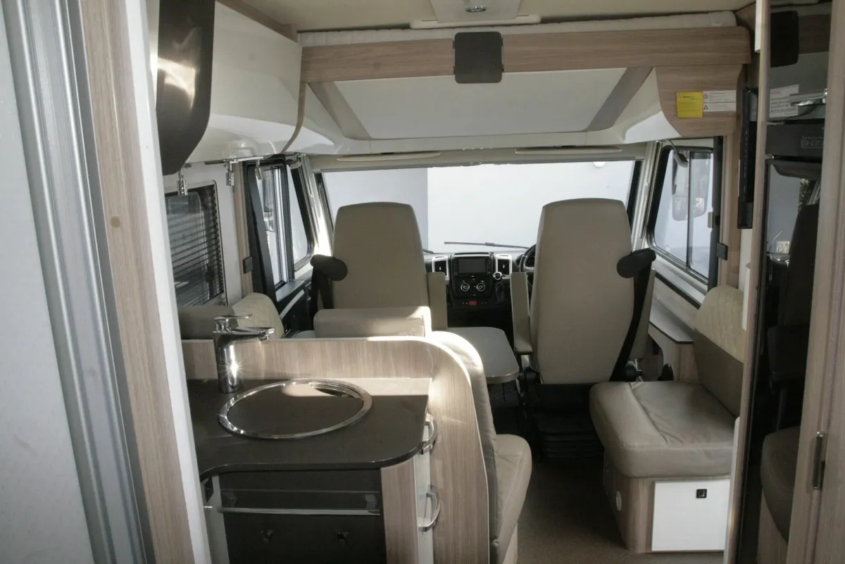 BURSTNER 744I IXEO - Image 4