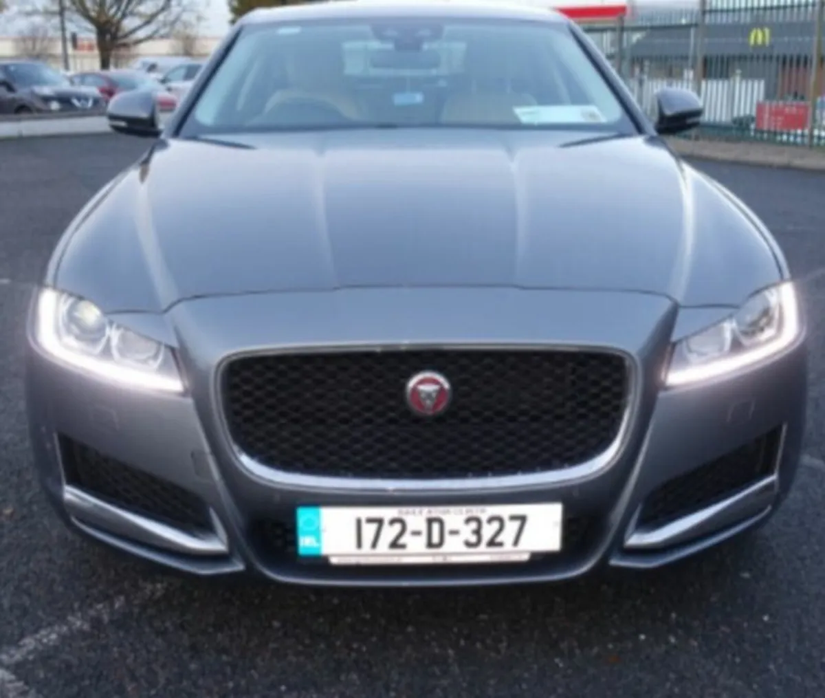 Jaguar XF 2017.   (requires engine replacement) - Image 1