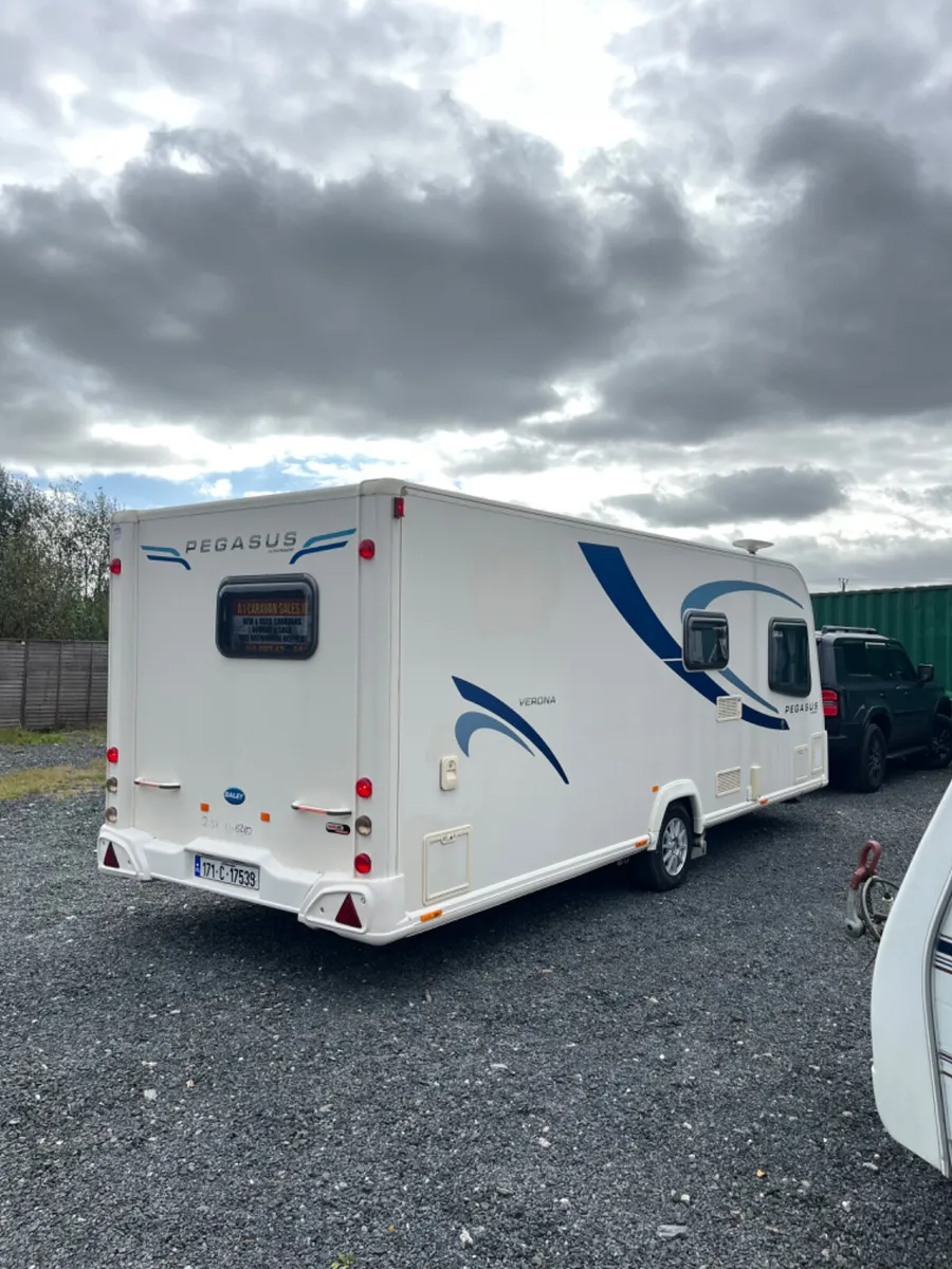 Bailey Pegasus 4 Berth Fixed Bed Caravan - Image 2