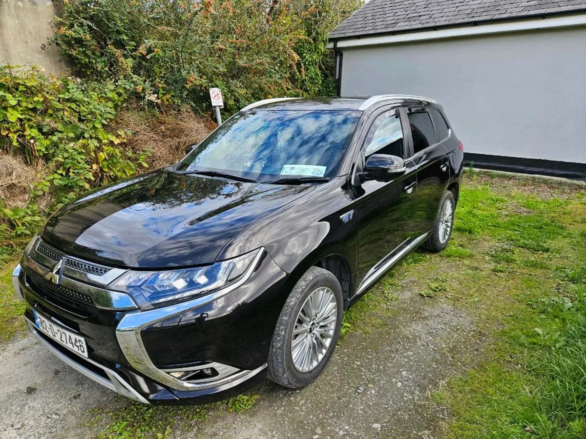 Mitsubishi Outlander 2.4 phev - Image 1