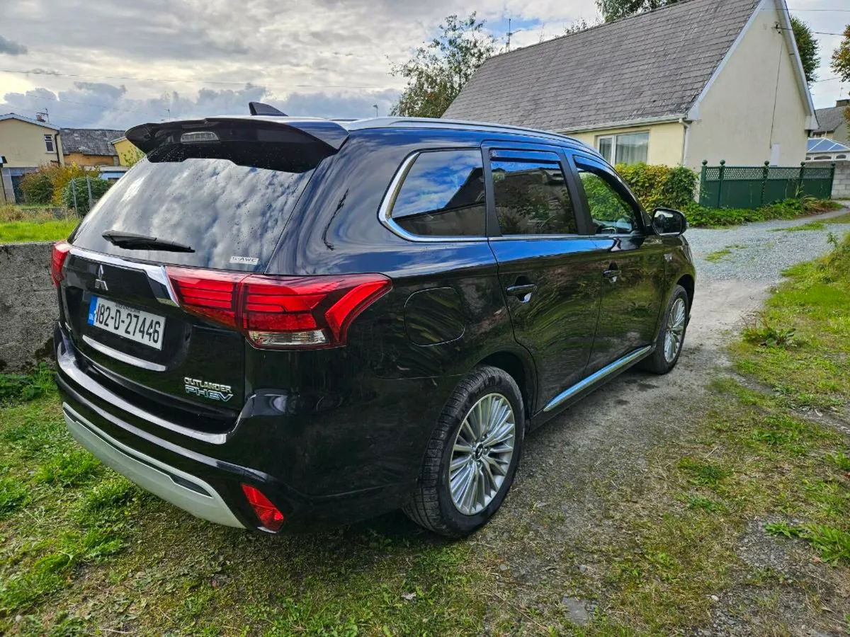Mitsubishi Outlander 2.4 phev - Image 4