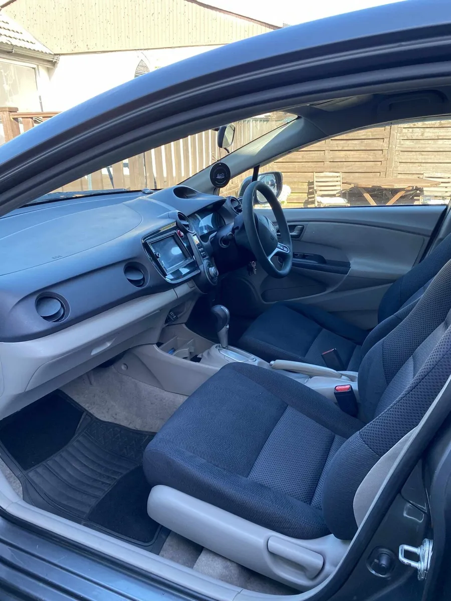 Honda Insight 2010 - Image 2