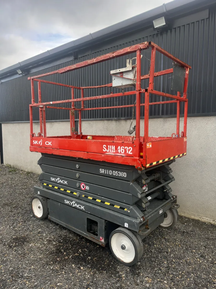Skyjack SJ4632 Scissor Lift - Image 1