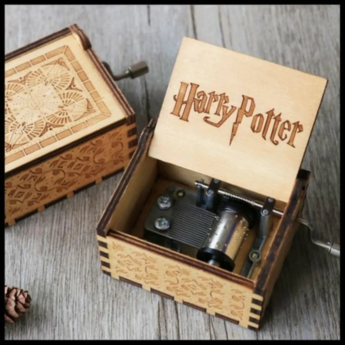 Harry Potter Wooden Music Box Hand Crank, Collecti - Image 2