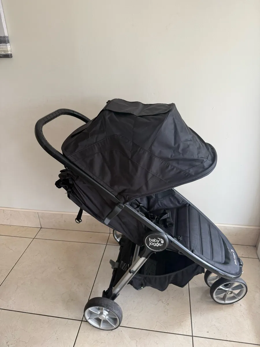 Baby jogger buggy - Image 2