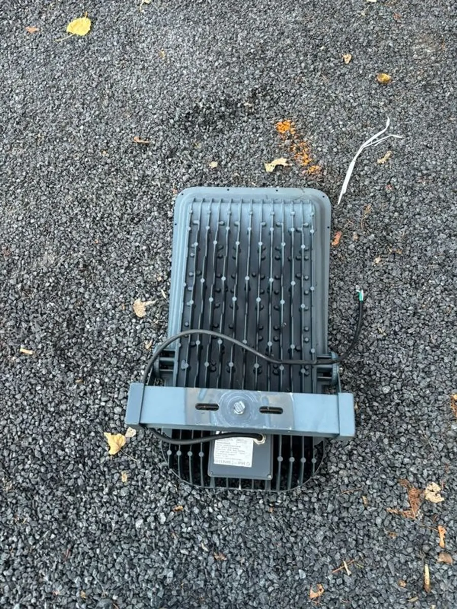 floodlights - Image 1