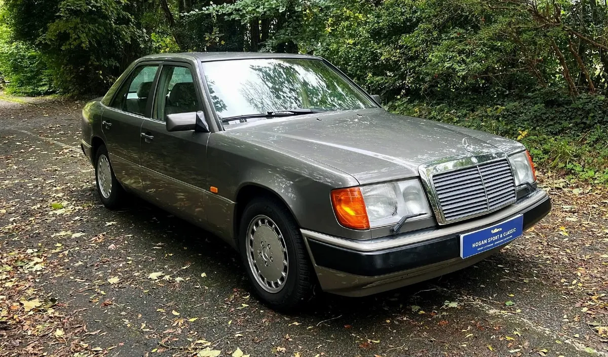 Mercedes-Benz 300E 1989 Unique history - Image 1