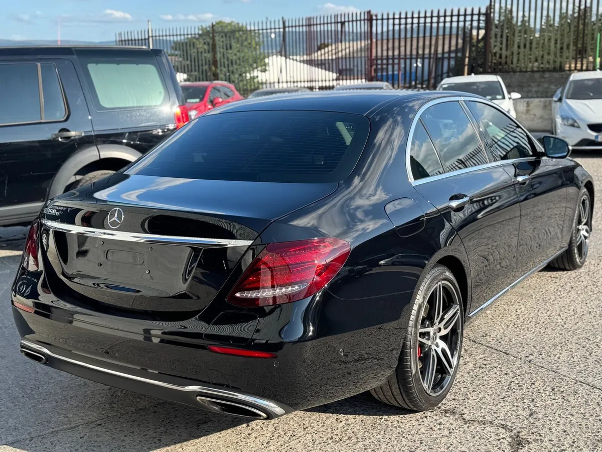 Mercedes E350 - Image 4