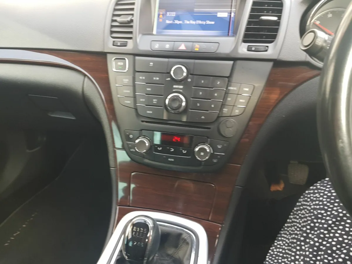 12D Vauxall Isignia estate car - Image 4