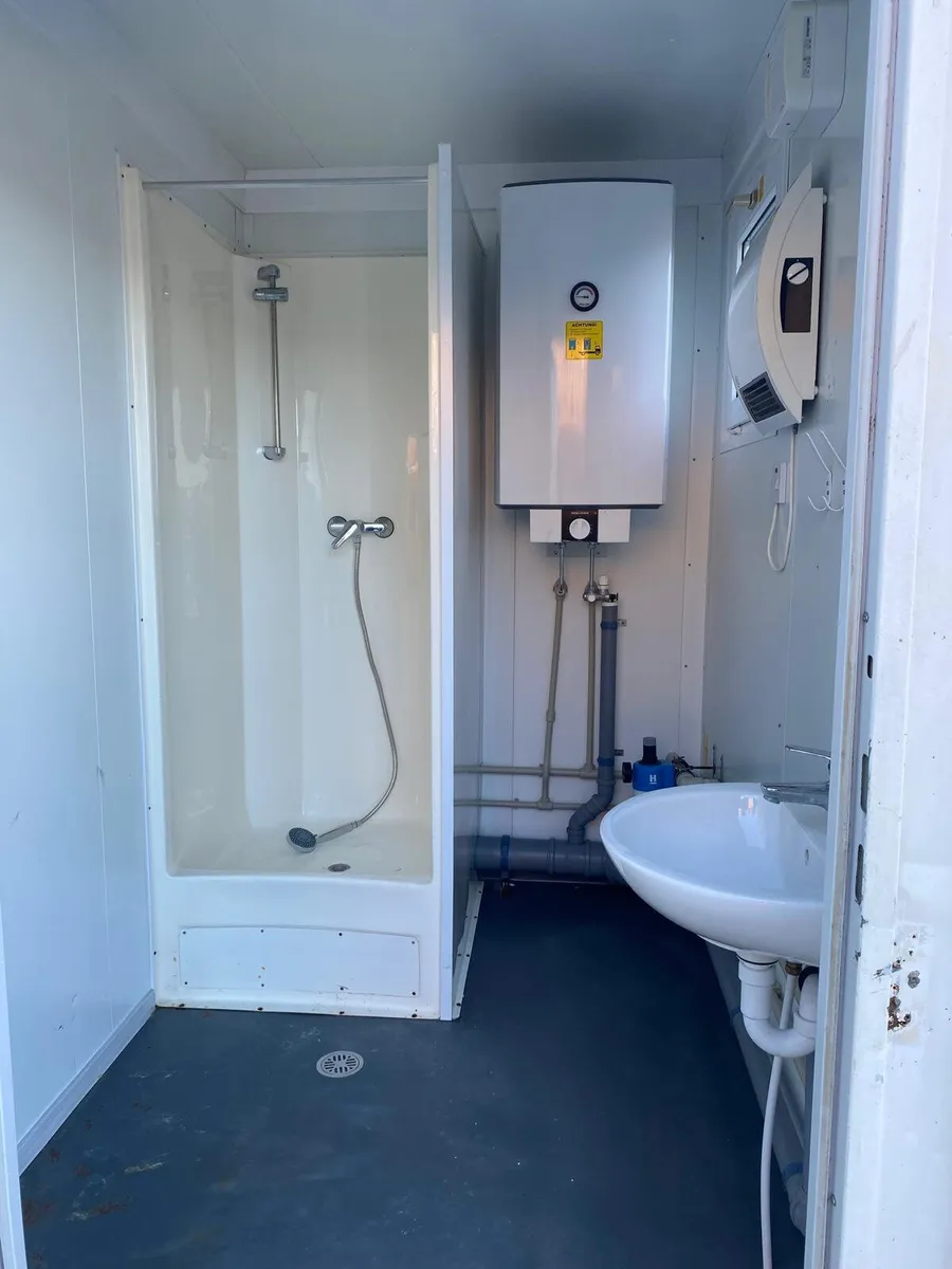20FT X 8FT MALE/FEMALE TOILET AND SHOWER UNIT - Image 4