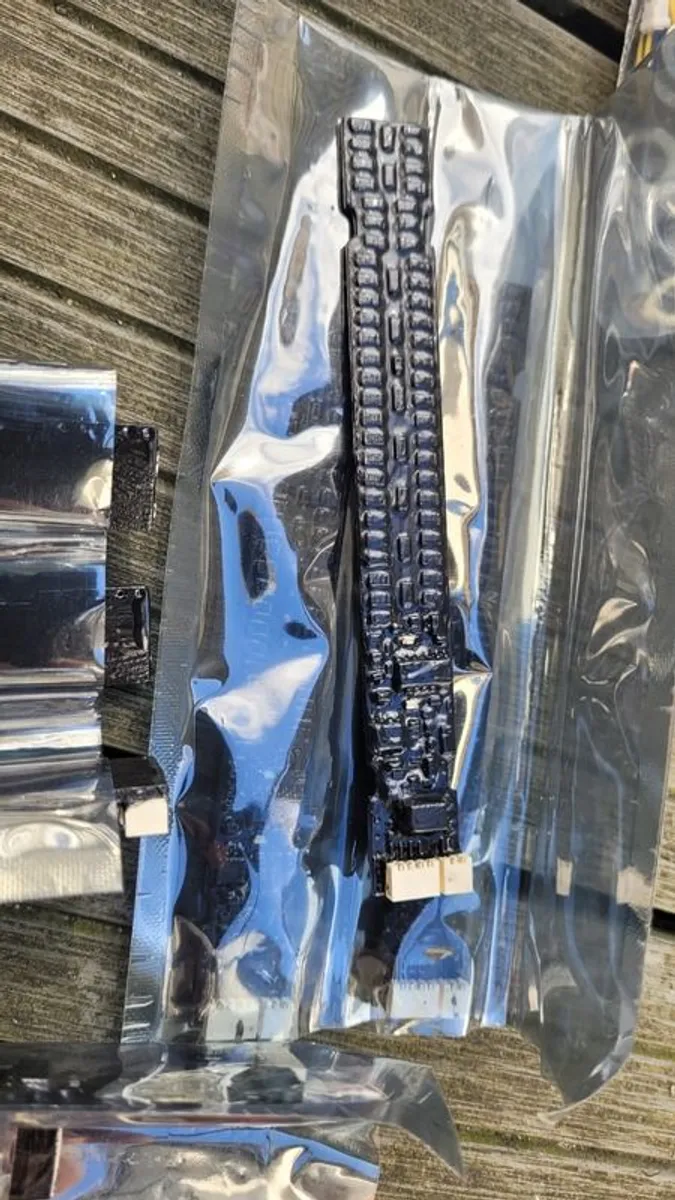 BATRIUM BMS Kit, WatchMon Core, shunt and 14 longmons. - Image 4