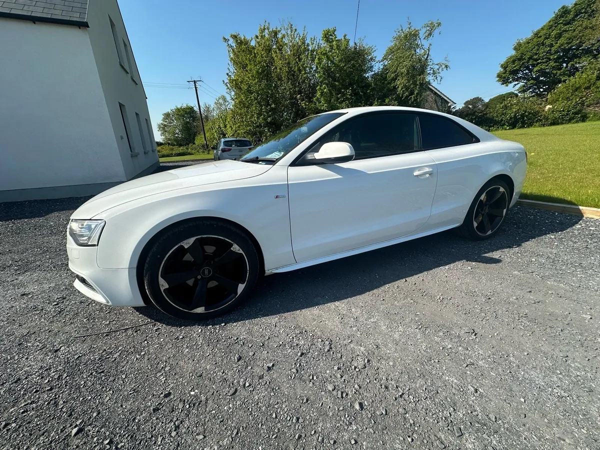 Audi A5 2.0TDi S-Line black edition - Image 1