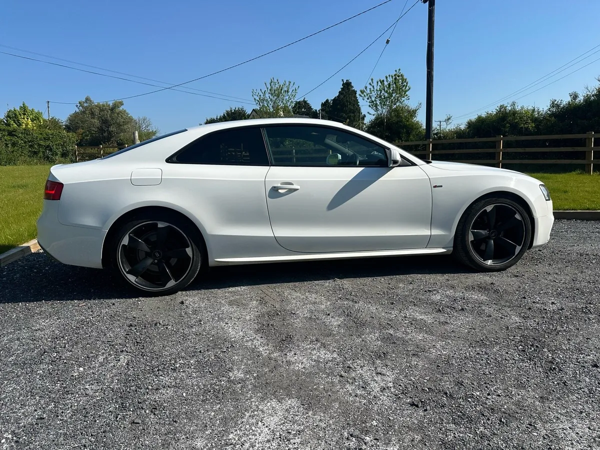 Audi A5 2.0TDi S-Line black edition - Image 4