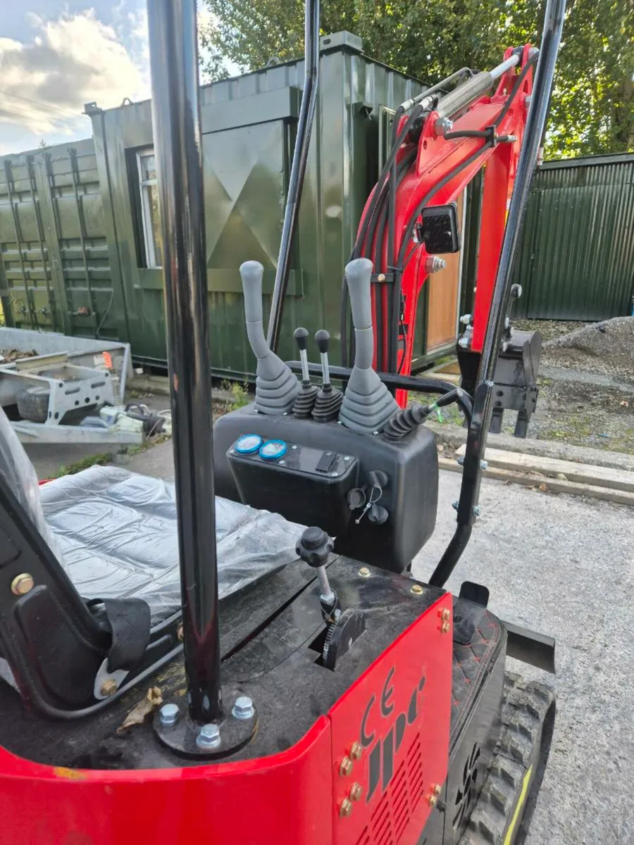 2025 jpc mini digger - Image 2