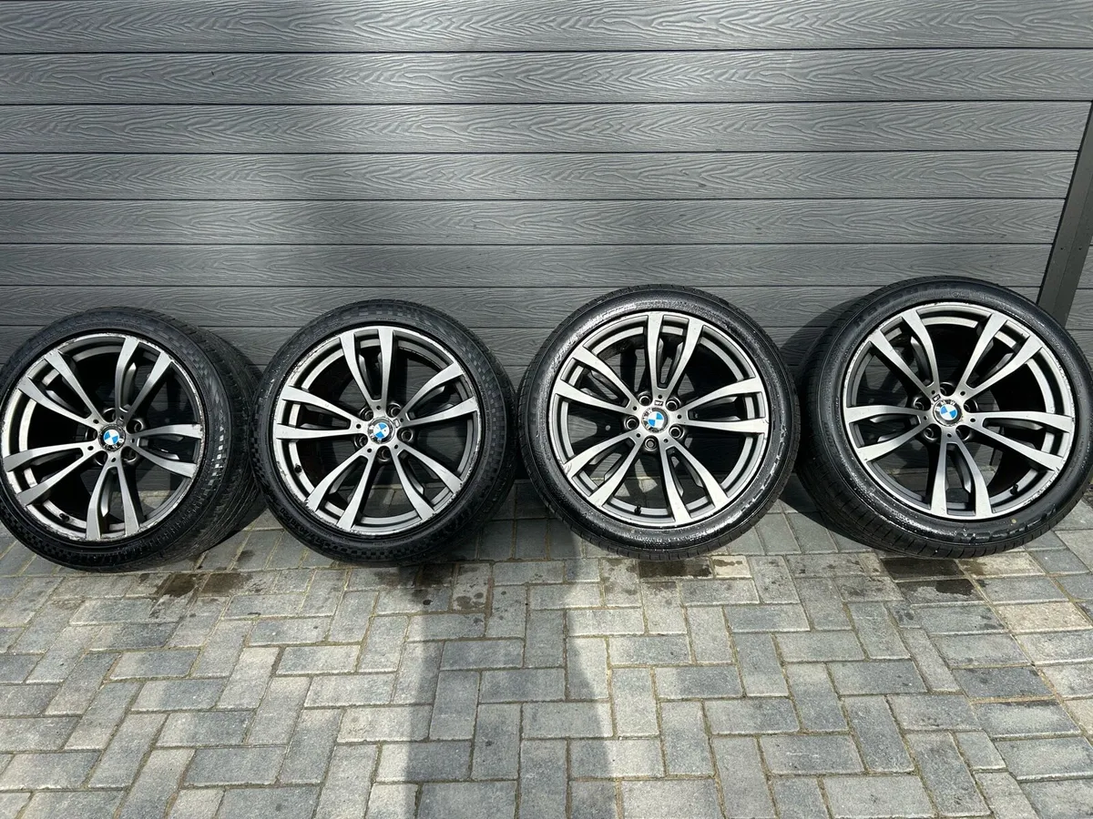 20” GENUINE BMW F15 X5 ALLOY WHEELS & TYRES - Image 2