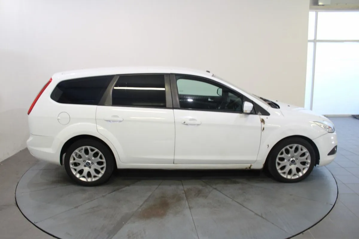 Ford Focus 1.8 Tdci 115 PS Style - Image 2