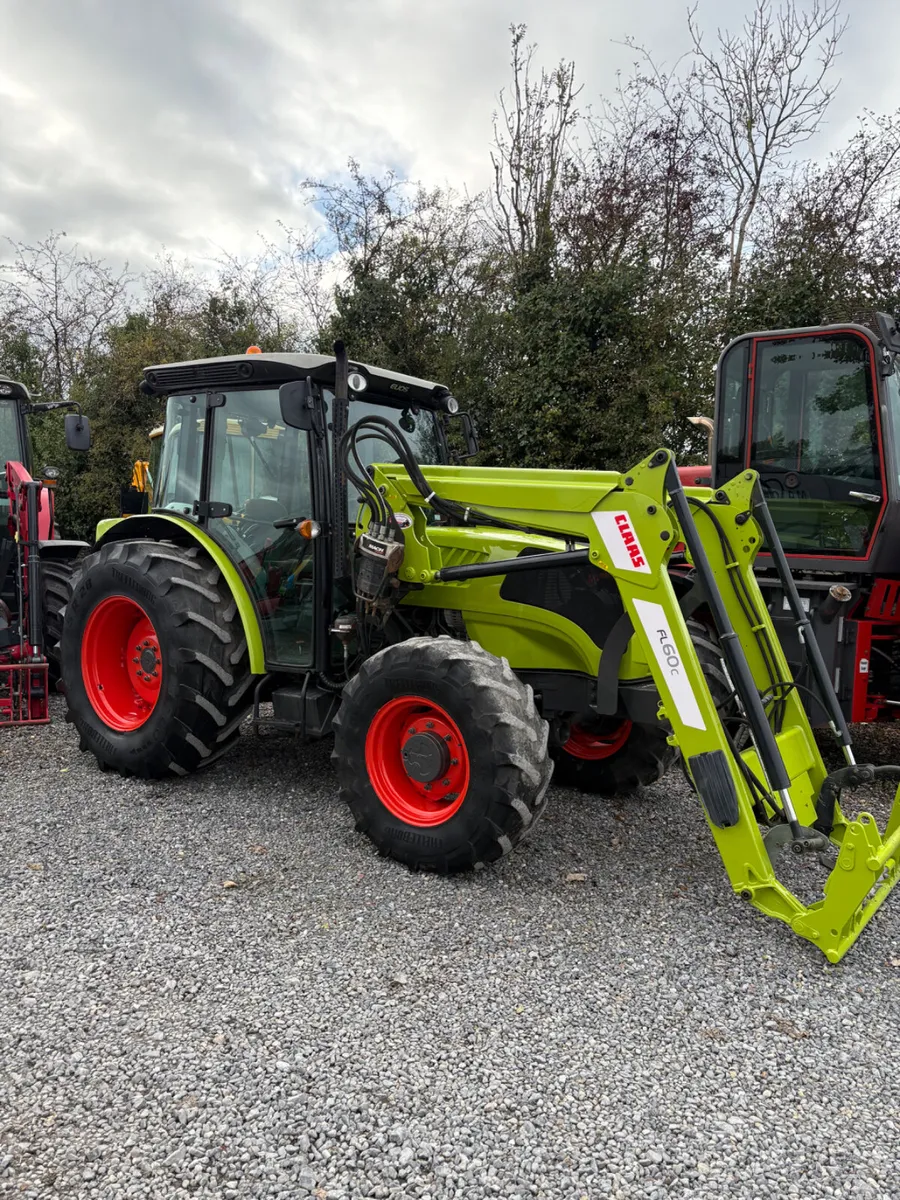 Claas 220 Elios Tractor - Image 2