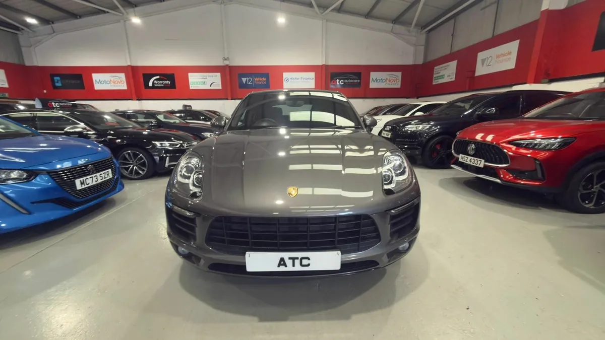 2014 Porsche Macan 3.0 V6 S PDK 4WD - Image 2