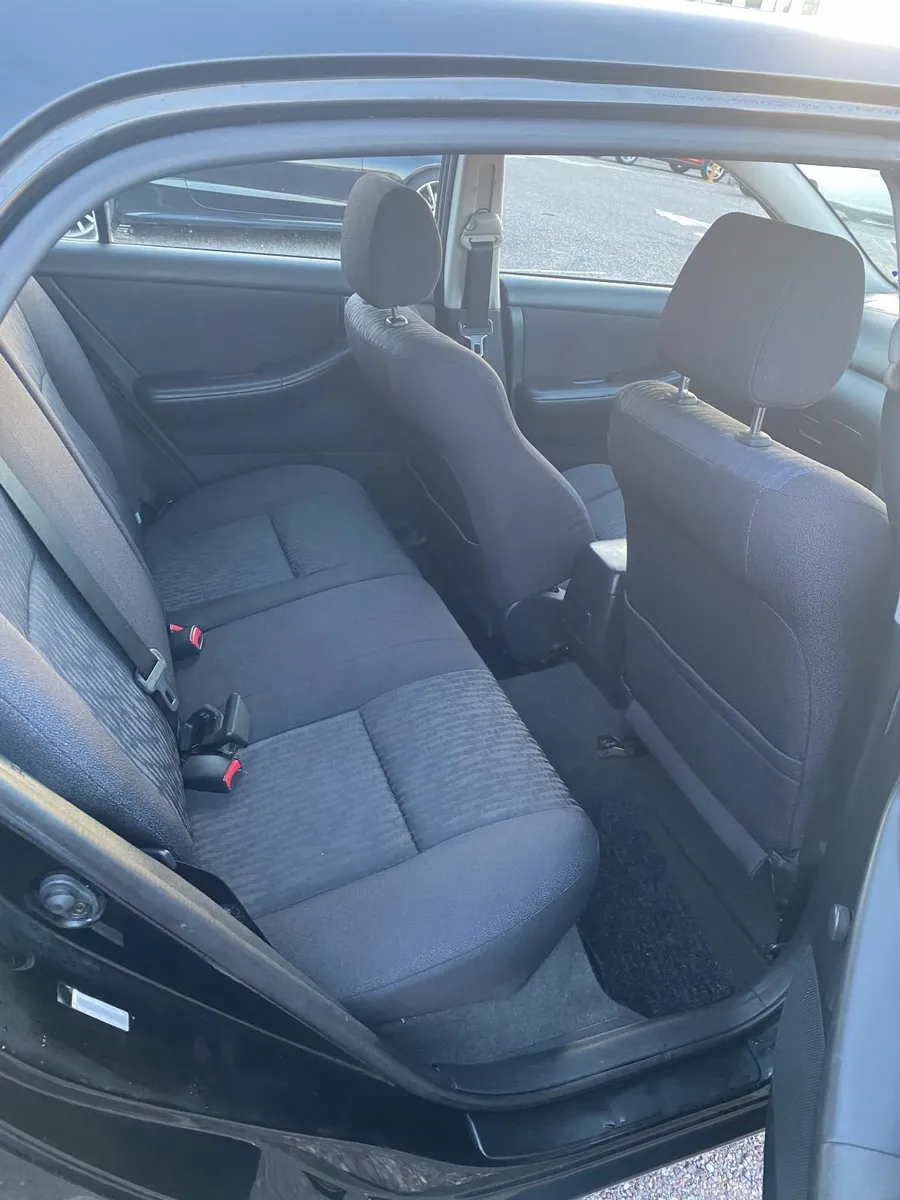 Toyota Corolla 2004 - Image 1