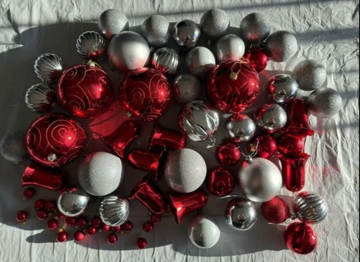 Christmas tree decorations, red and silver, 68 - Image 1