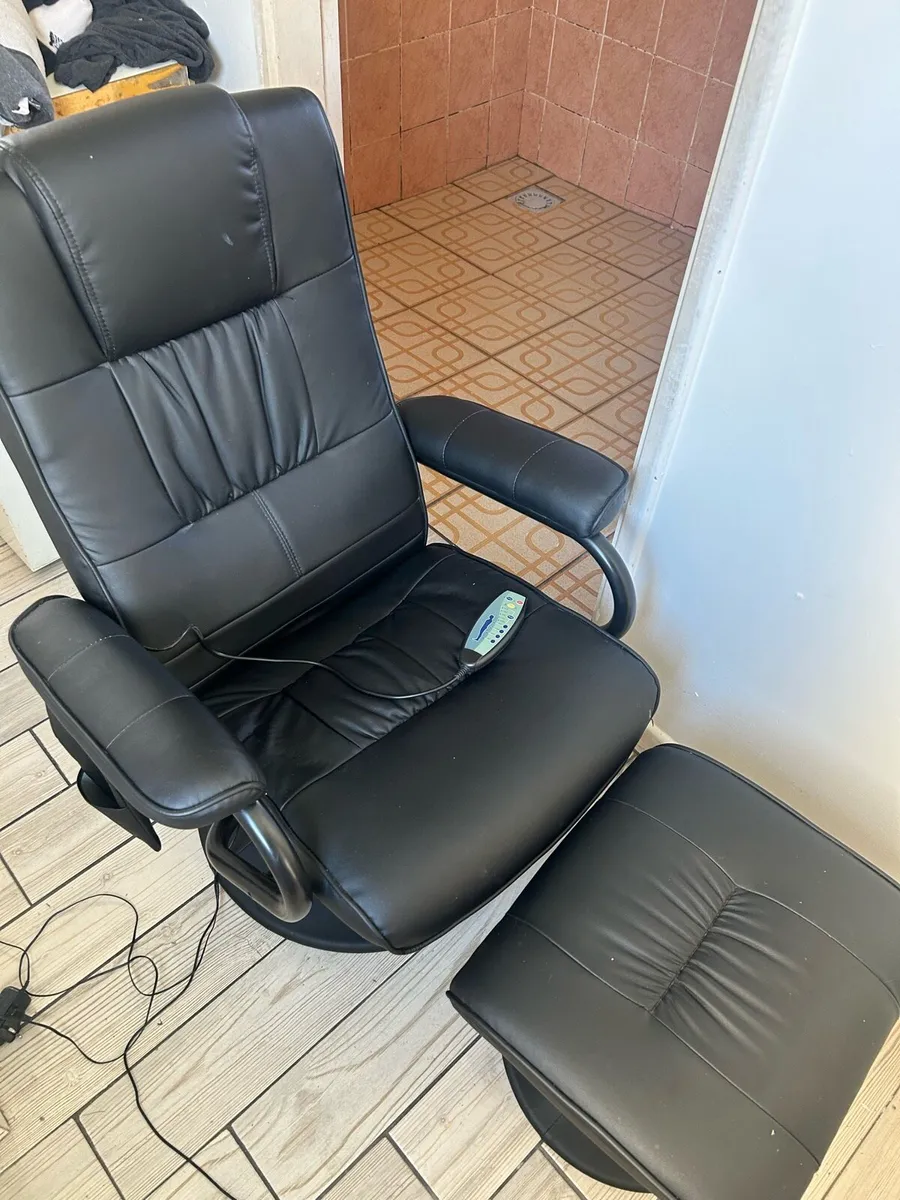 Gaming/massage chair - Image 1