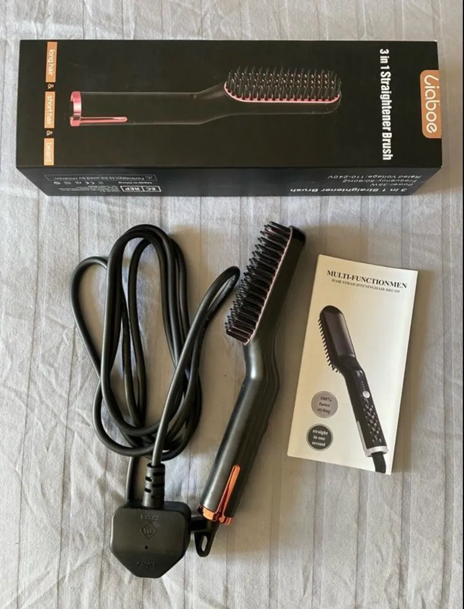 3 in 1 straightener brush, like new, barely used - Image 1
