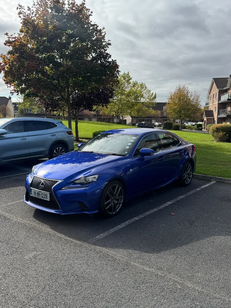 Lexus IS300h 2.5 F Sports Hybrid - Image 2