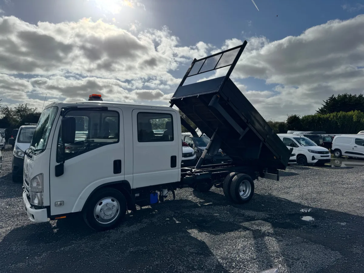Izuzu NLR 3.5 tonne Crewcab tipper - Image 2