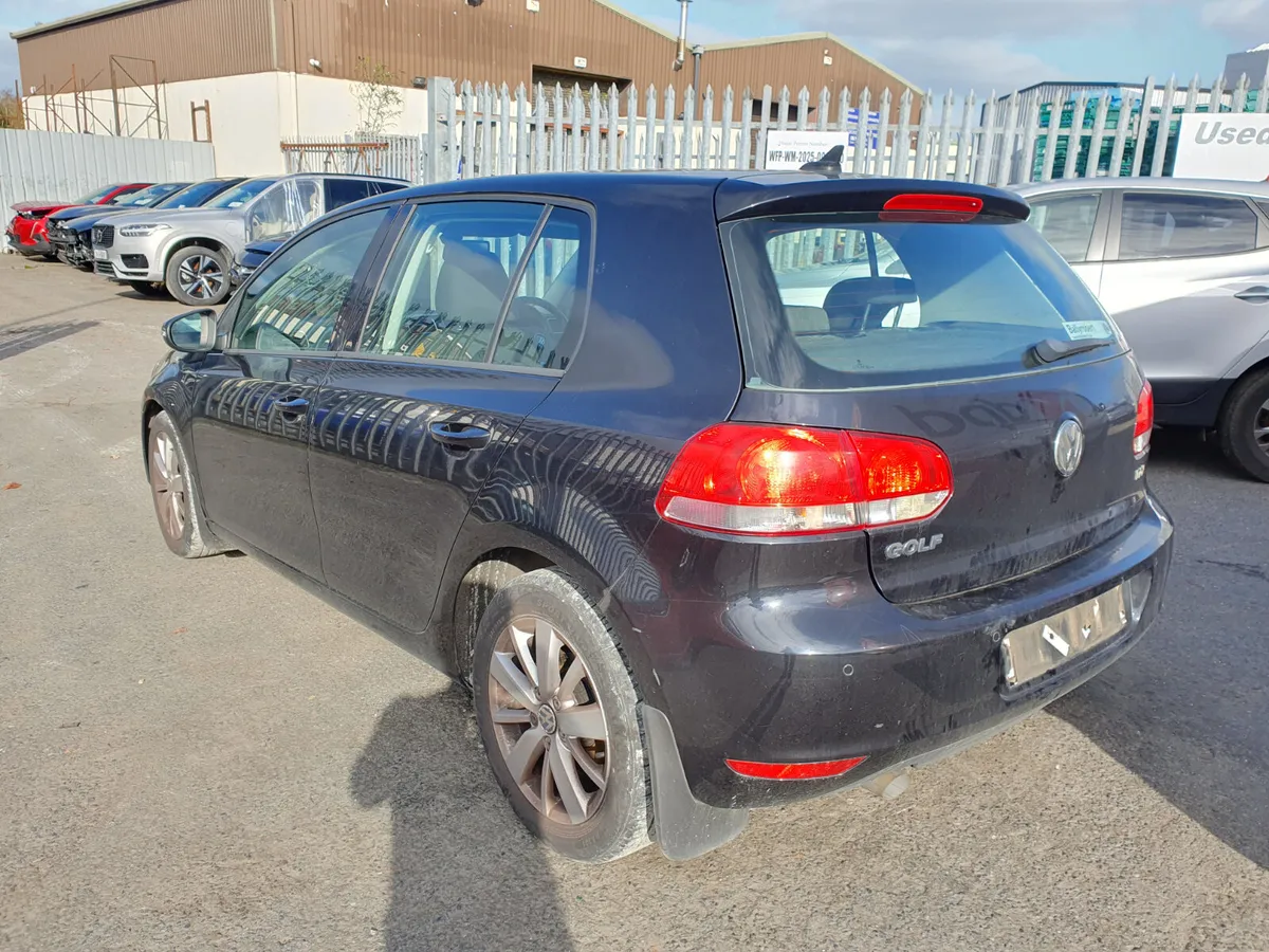 10 VW GOLF  1.6 TDI (CAY) FOR BREAKING - Image 3