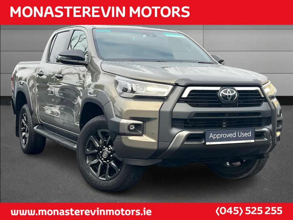 Toyota Hilux 2.8 INVINCIBLE AUTO - Image 2