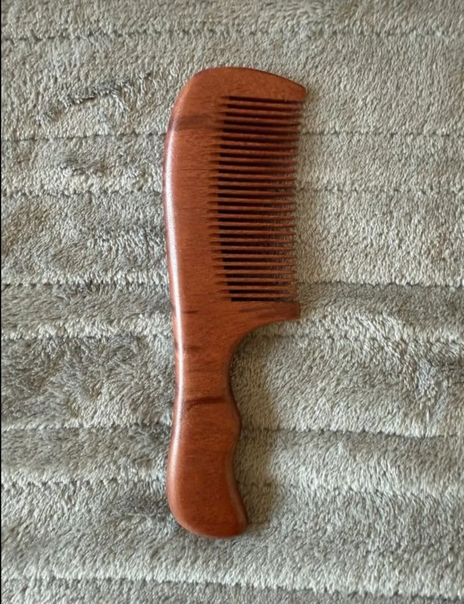 Brand new Chinese wood hair comb - Image 2